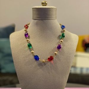 🌸 3/$20 - Multi color bead and gold metal necklace